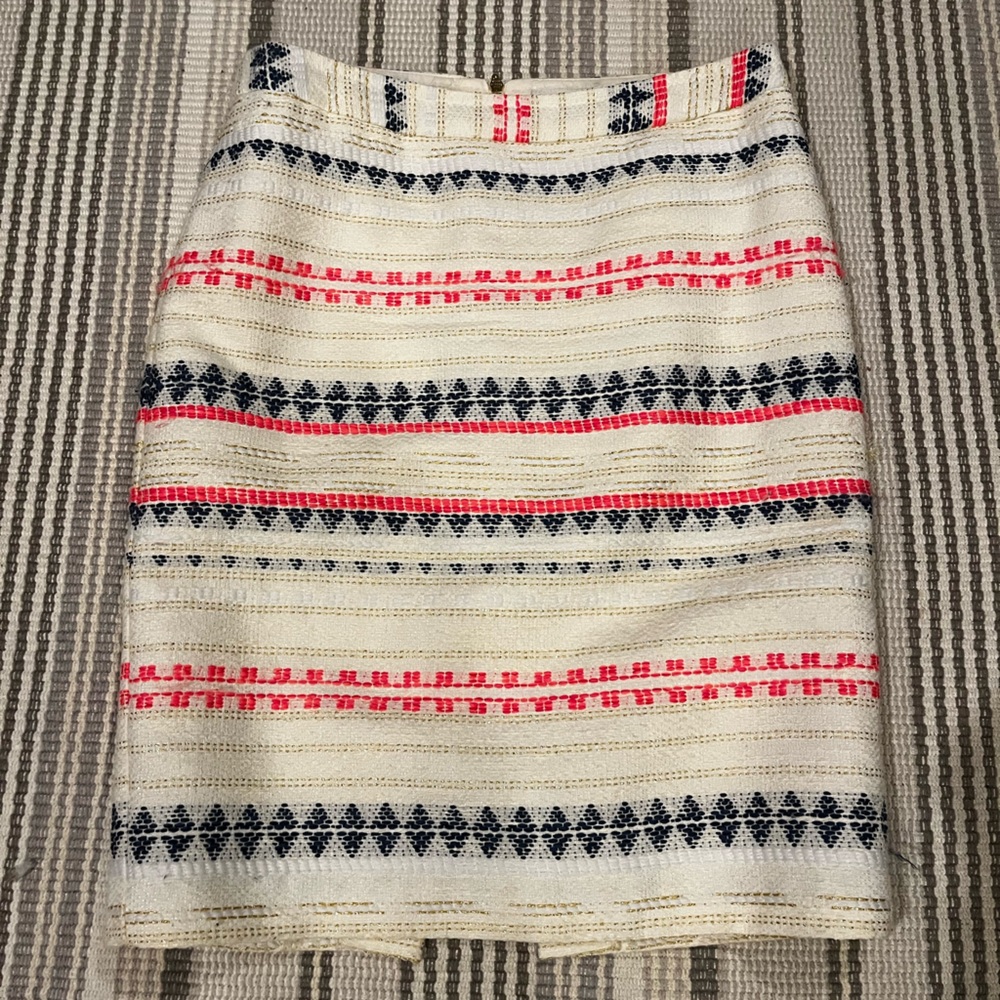 EUC Trina Turk pencil skirt size 8 in cream, gold, navy, pink
